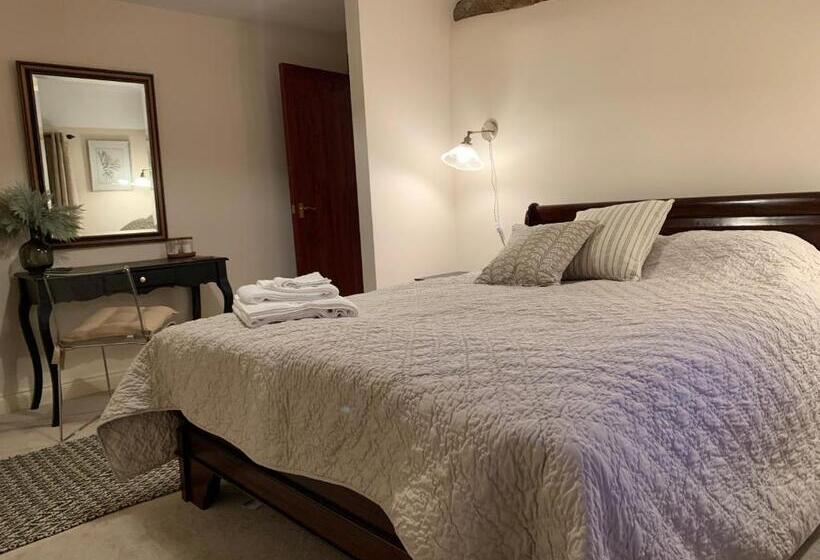 مبيت وإفطار The Byre