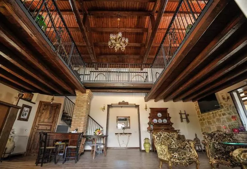 ホテル Luna   Agriturismo La Fattoria Di San Francesco