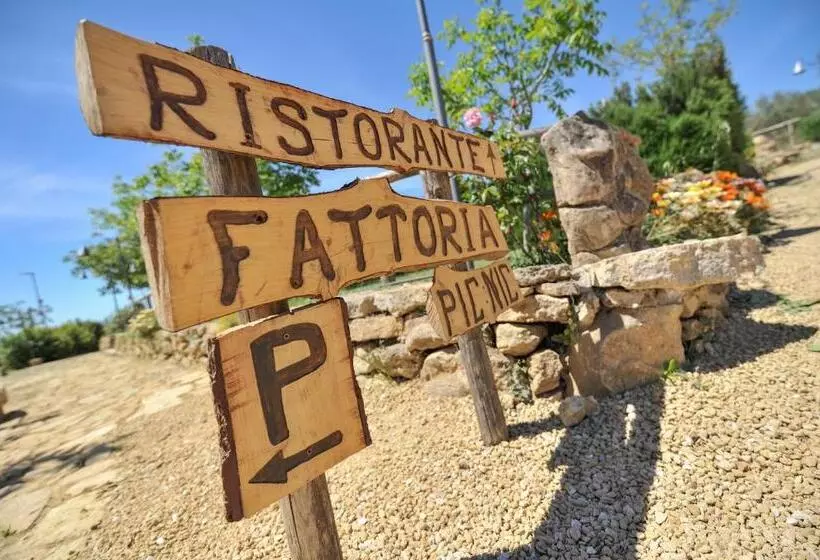ホテル Luna   Agriturismo La Fattoria Di San Francesco