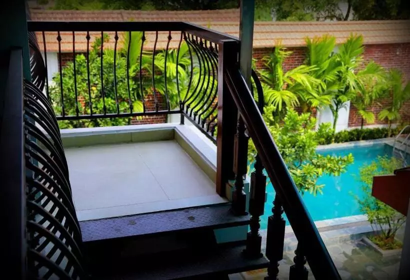 هتل Mai Mountain Homestay