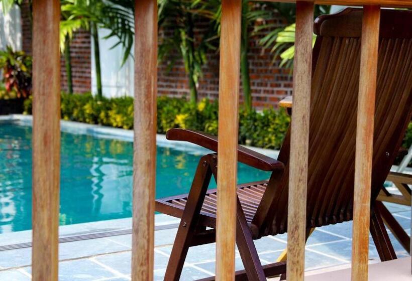 هتل Mai Mountain Homestay