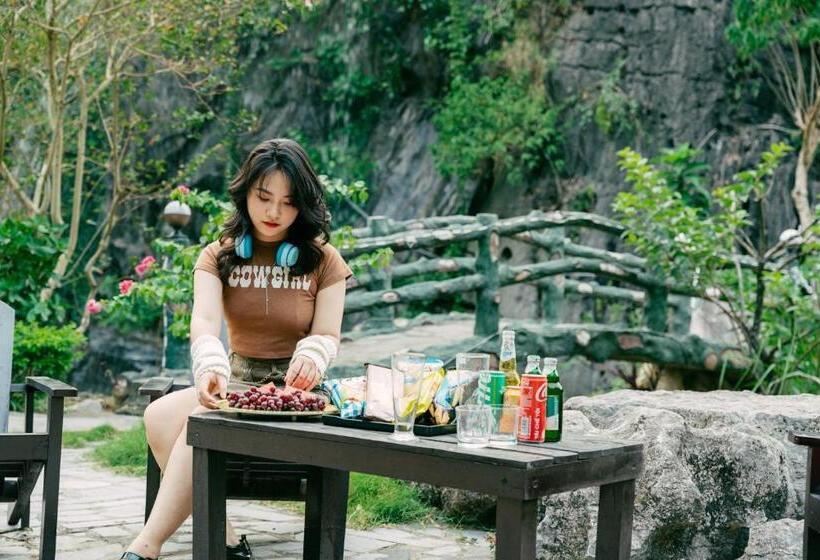 هتل Mai Mountain Homestay