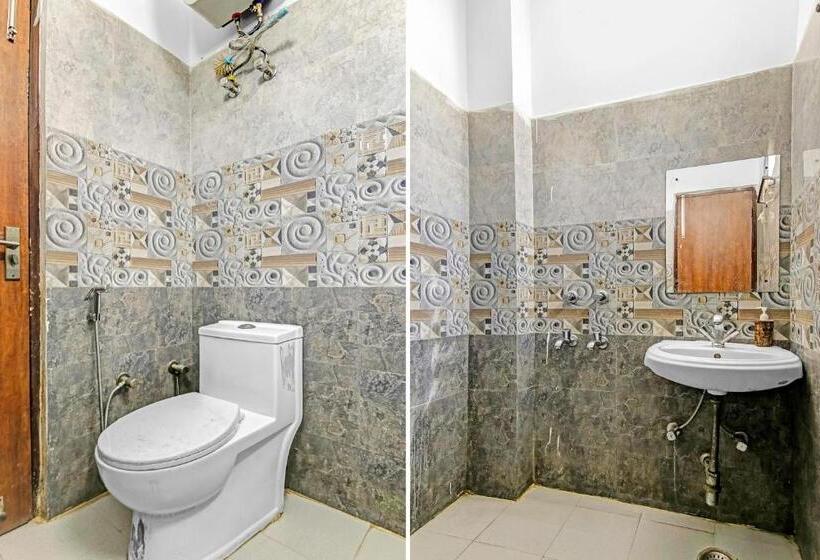 Otel Oyo Flagship 81375  Couple Friendly