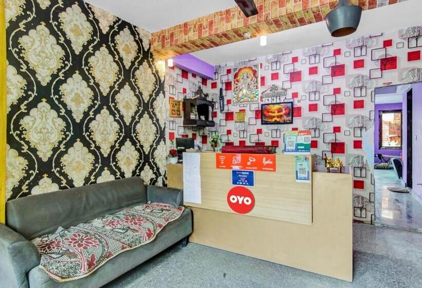 Otel Oyo Flagship 81375  Couple Friendly