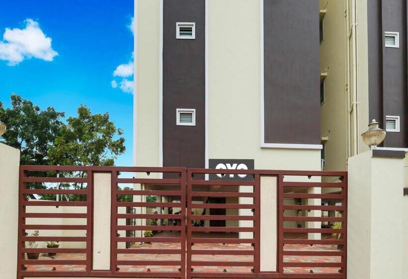 Super Hotel O Ramaraopet Near Kakinada Beach