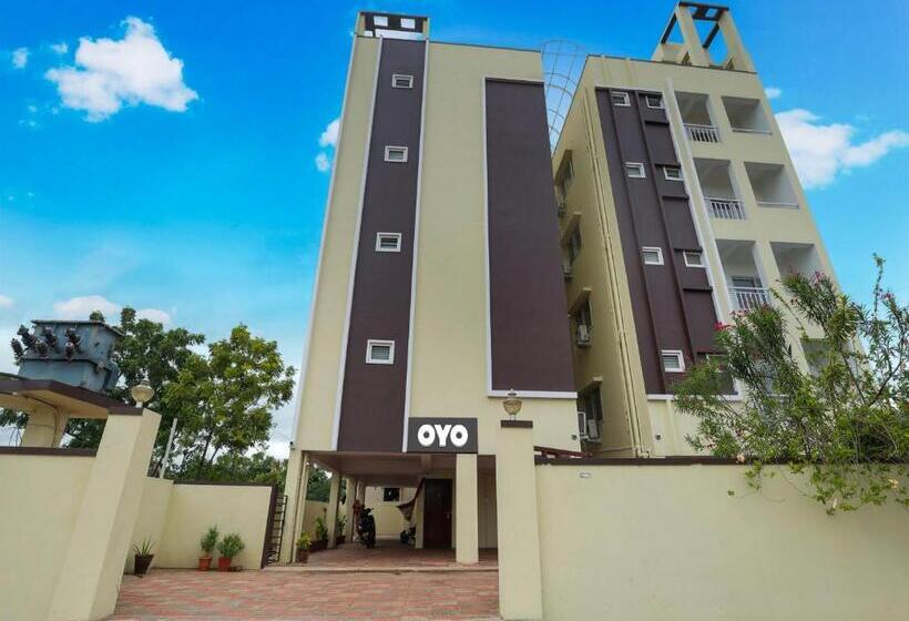 Super Hotel O Ramaraopet Near Kakinada Beach