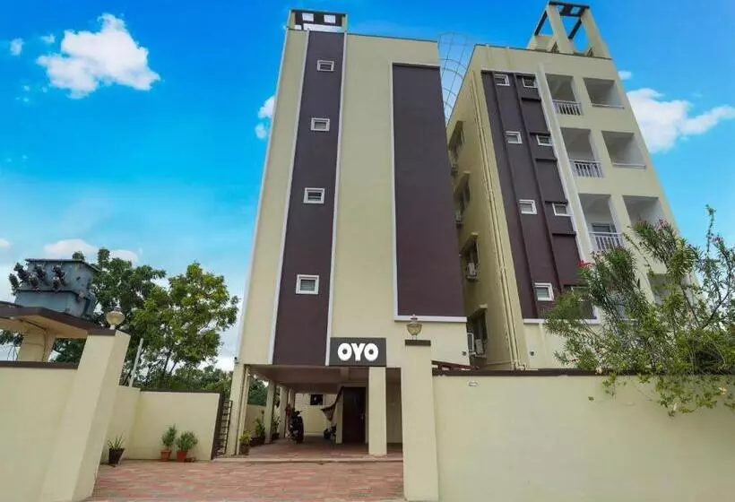 Super Hotel O Ramaraopet Near Kakinada Beach