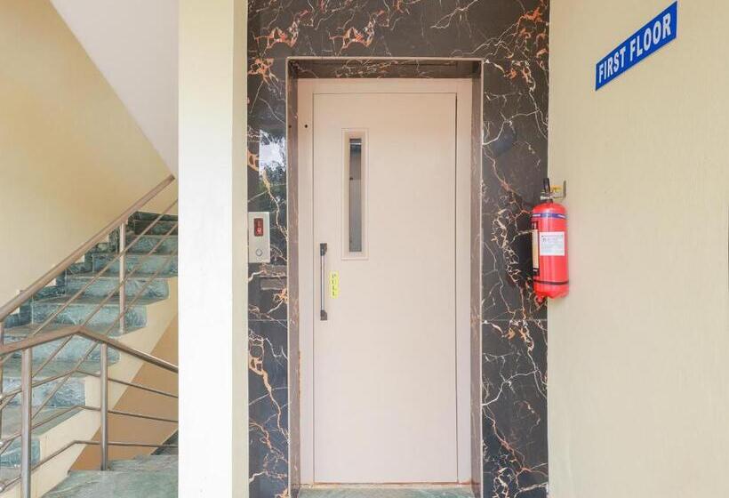 Super Hotel O Ramaraopet Near Kakinada Beach