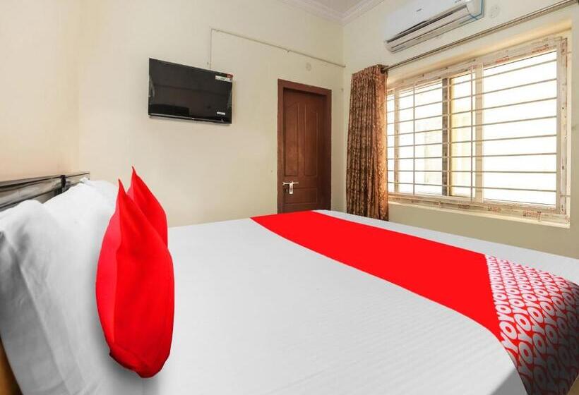 Super Hotel O Ramaraopet Near Kakinada Beach