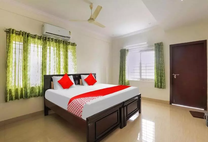 Super Hotel O Ramaraopet Near Kakinada Beach