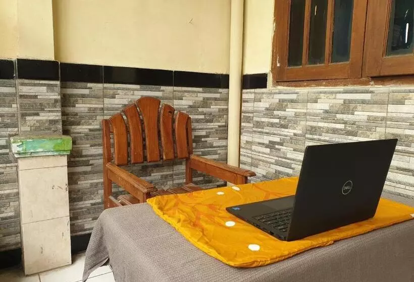 Hotel Spot On 92620 Syfa Kost