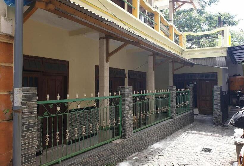 Hotel Spot On 92620 Syfa Kost