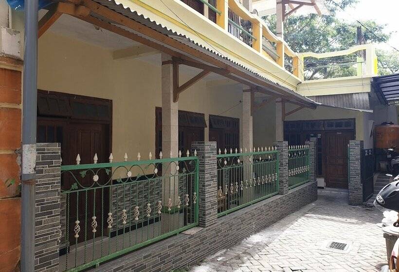 Hotel Spot On 92620 Syfa Kost