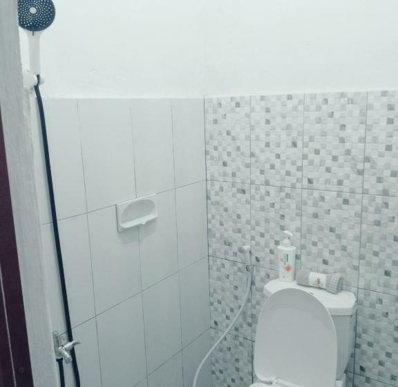 膳宿费 Penginapan Tenang Lovina