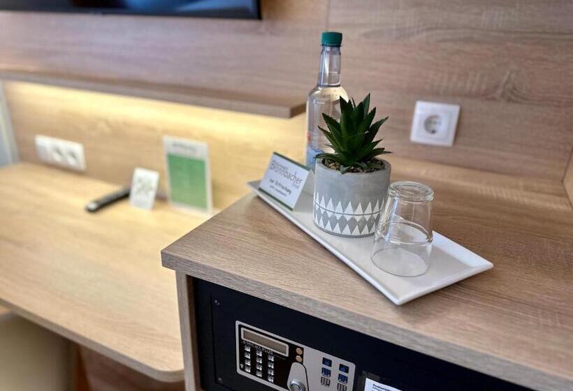 酒店 Bronnbacher Hof