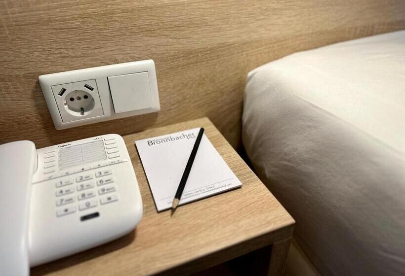 酒店 Bronnbacher Hof