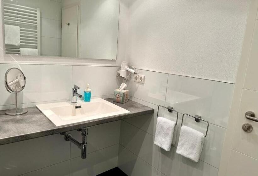 酒店 Bronnbacher Hof