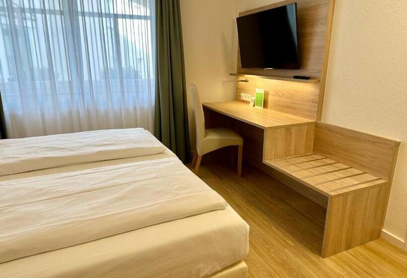 酒店 Bronnbacher Hof