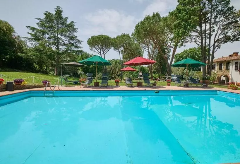 Hotelli Podere Scoldasu   Diana