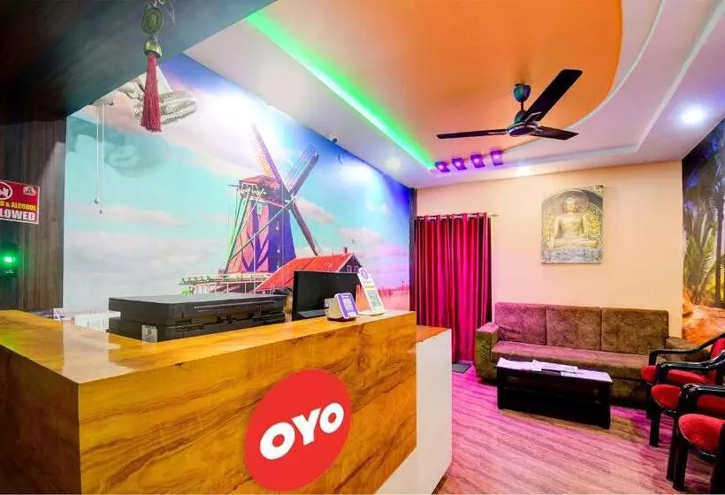 ホテル Oyo Flagship 81403c  Mani Tarini