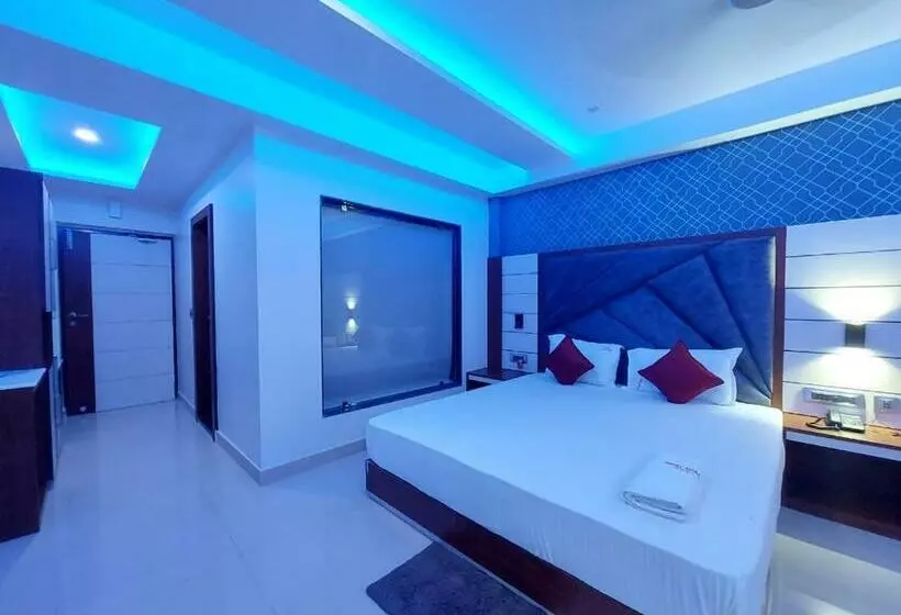 ホテル Royal Gitanjali Resort