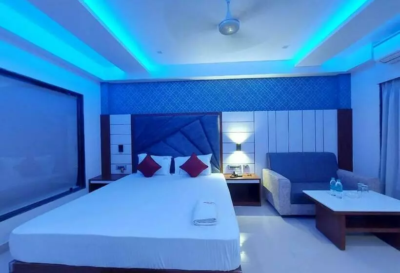 ホテル Royal Gitanjali Resort