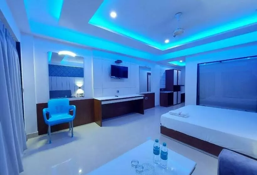 ホテル Royal Gitanjali Resort