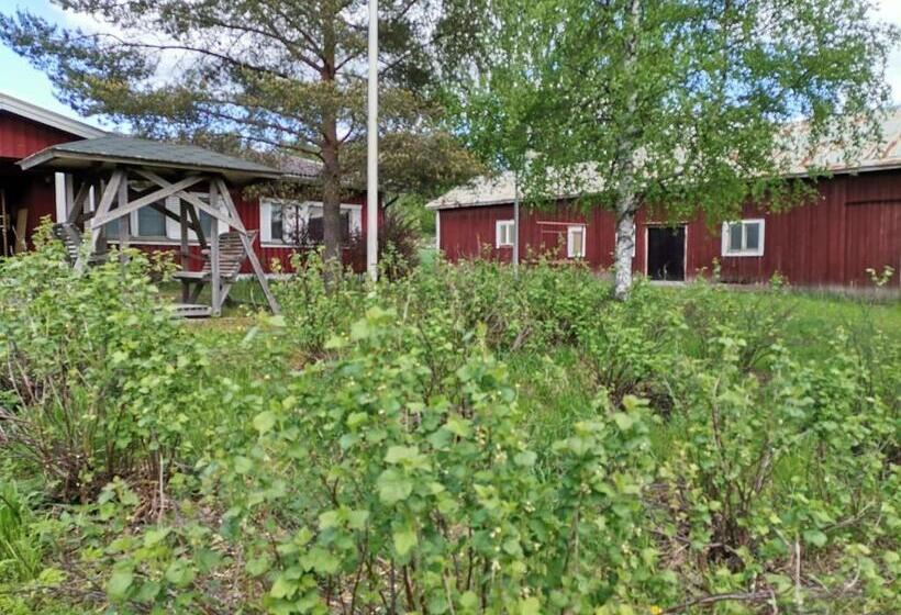 هتل Village House