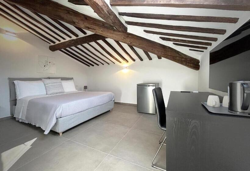 بنسيون New Moon Rooms