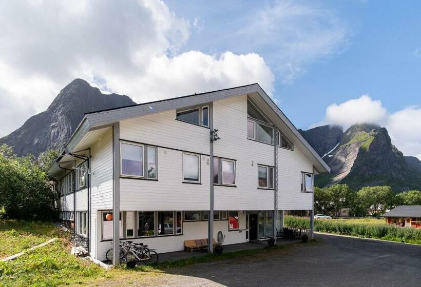 旅馆 Reine Basecamp   Apartments & Rooms