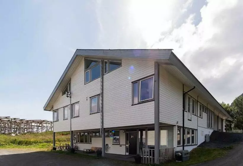 Retkeilymaja Reine Basecamp   Apartments & Rooms