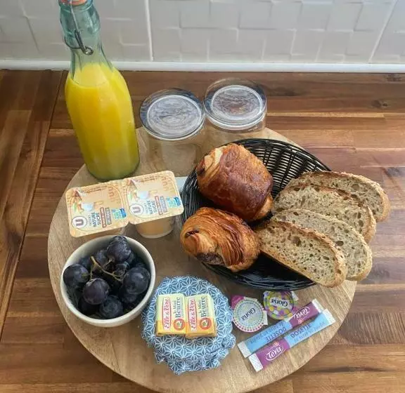 تختخواب و صبحانه Chambre D’hôte Indépendante