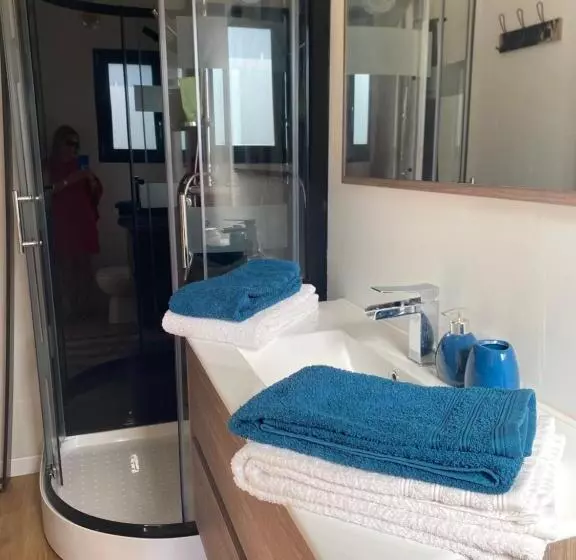 تختخواب و صبحانه Chambre D’hôte Indépendante