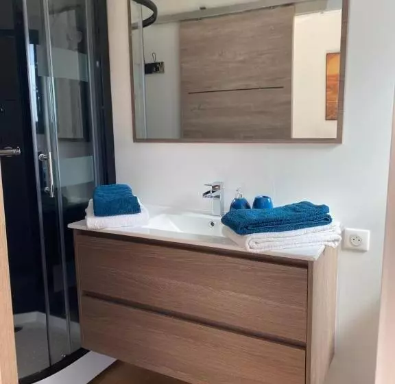 تختخواب و صبحانه Chambre D’hôte Indépendante