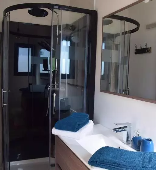 تختخواب و صبحانه Chambre D’hôte Indépendante