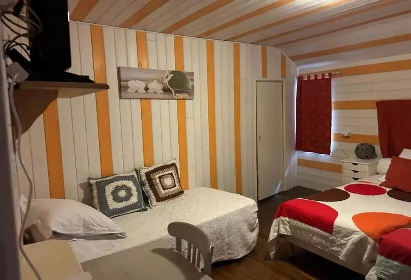 Aamiaismajoitus (B&B) Chambres D Hôtes La Cheminée