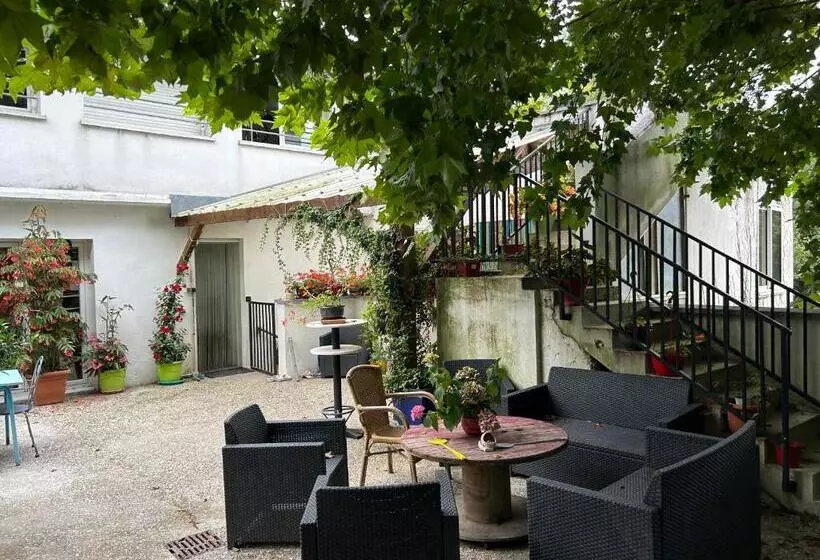 Aamiaismajoitus (B&B) Chambres D Hôtes La Cheminée
