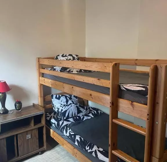 Leleka Hostel
