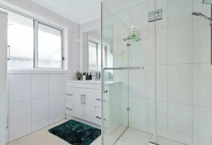 Majatalo Private Room No.2 Beside Monash University, Clayton