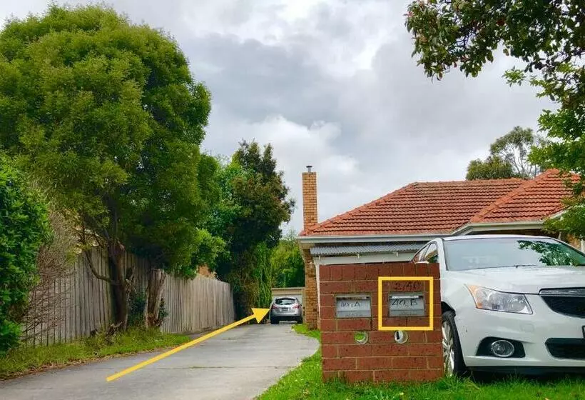 Majatalo Private Room No.2 Beside Monash University, Clayton