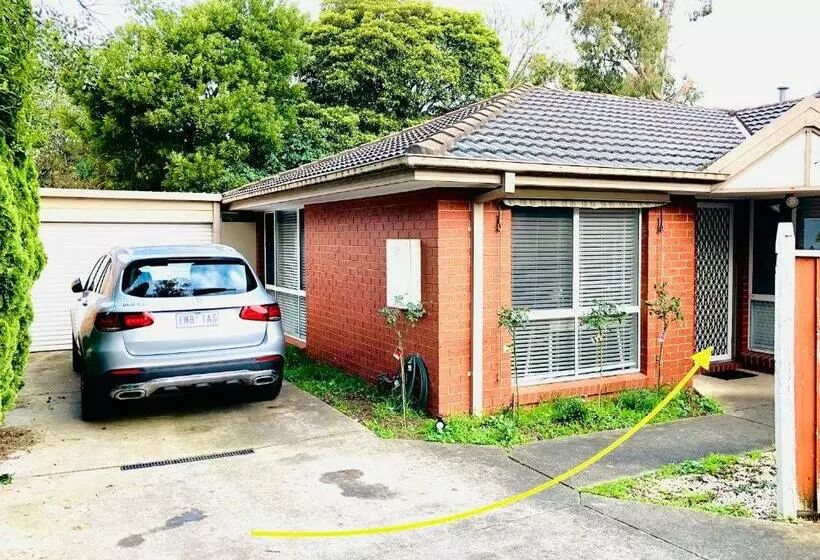 Majatalo Private Room No.2 Beside Monash University, Clayton