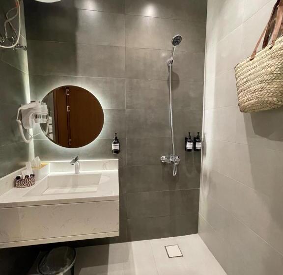 ريف سويت للأجنحة الفندقية