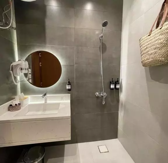 ريف سويت للأجنحة الفندقية