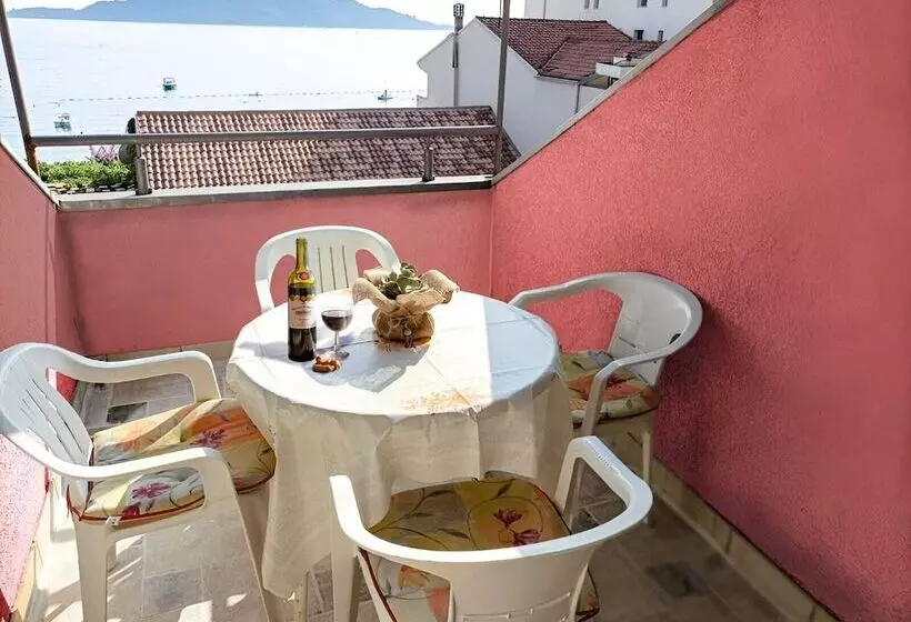 Amisos Apartmani