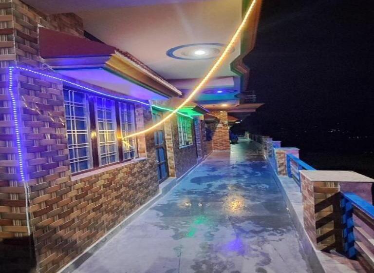 Bed and Breakfast Chaukhamba Viewpoint By Stayapart