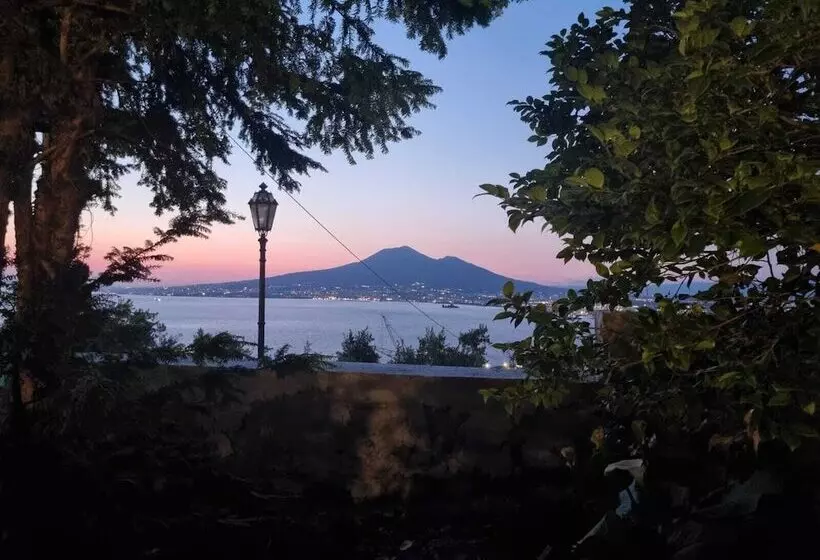 تختخواب و صبحانه Relais Al Castello