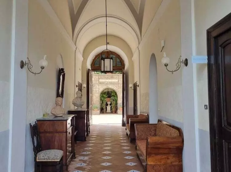 تختخواب و صبحانه Relais Al Castello