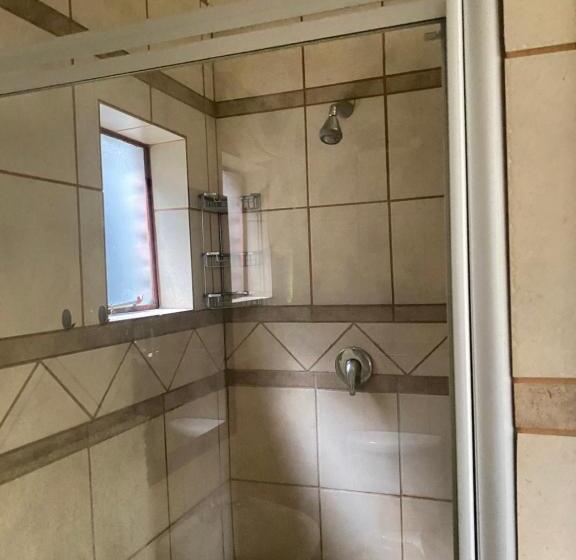 مبيت وإفطار Serengeti Sands Lodge