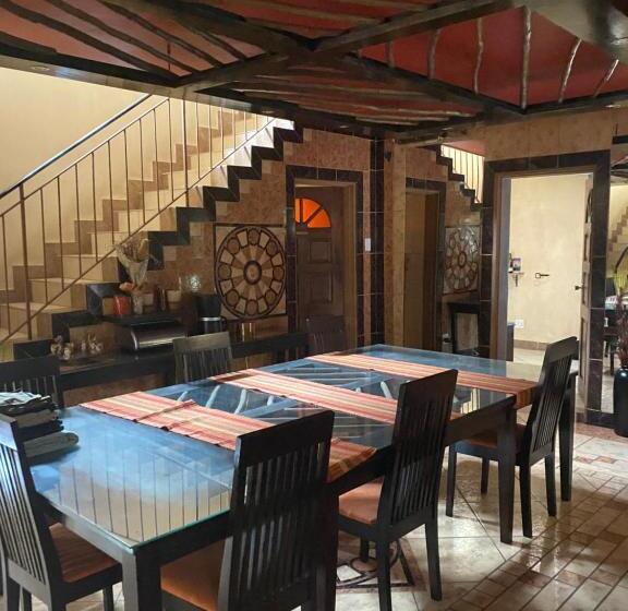 مبيت وإفطار Serengeti Sands Lodge