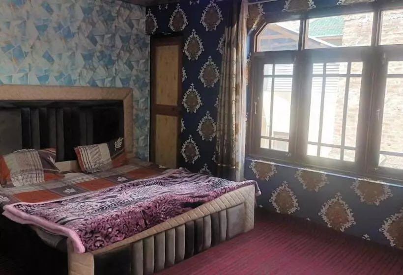هتل O Bareen Home Stay